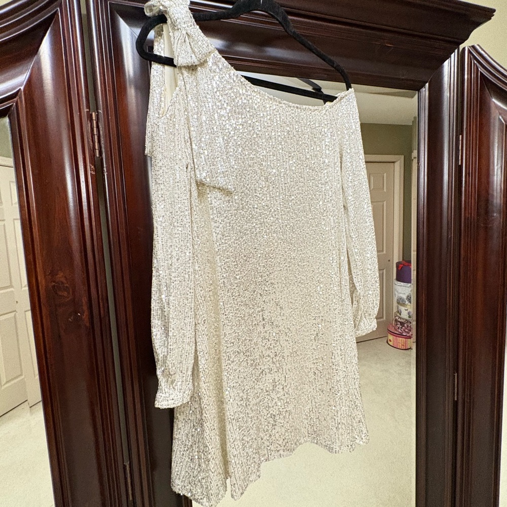 Elegant One-Shoulder Sequin Dress